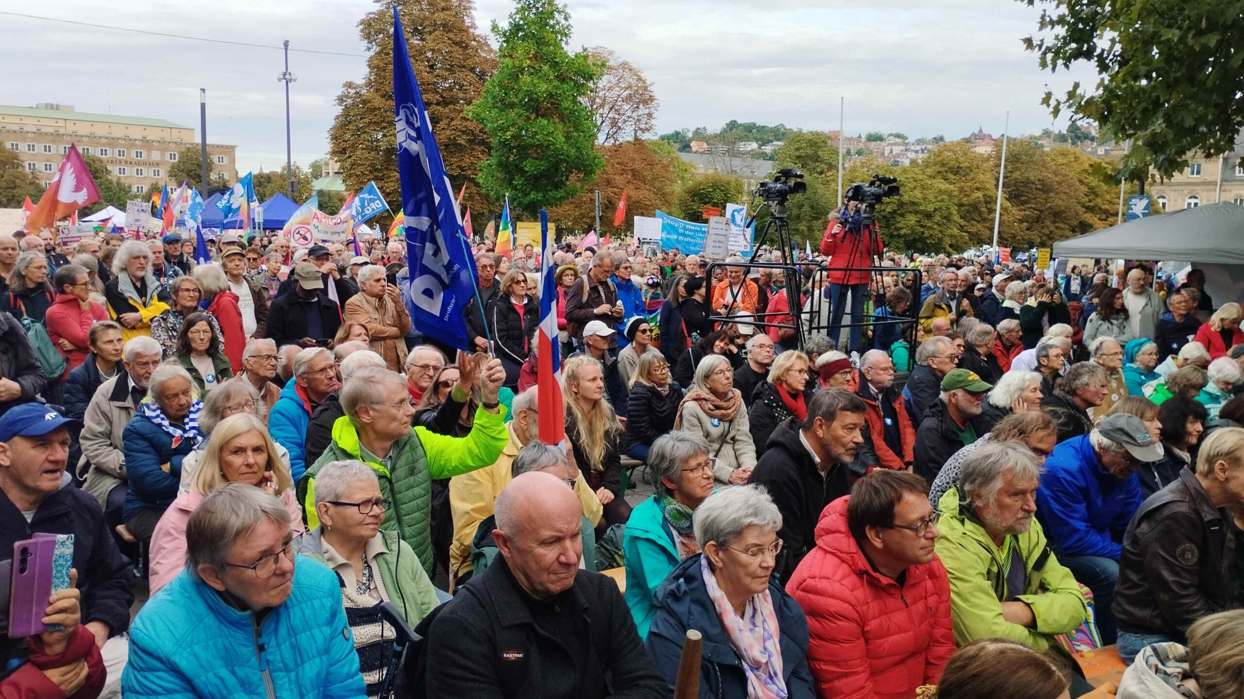 2025-10-03-stuttgart-demo_162125_kl-scaled.jpg